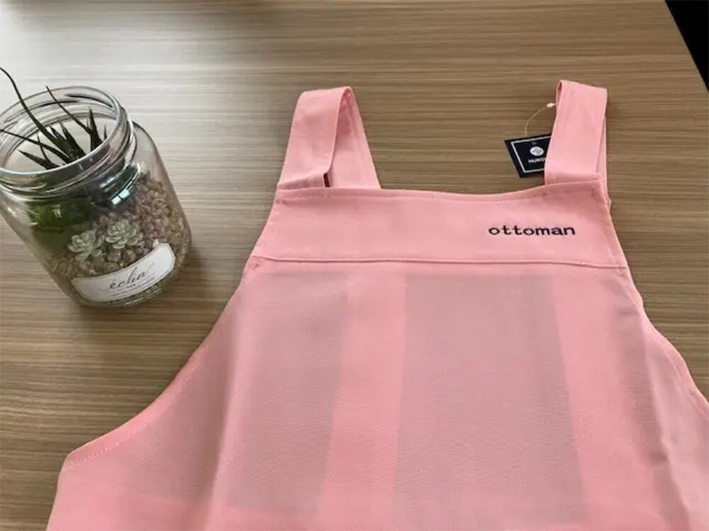 オットマンのエプロン